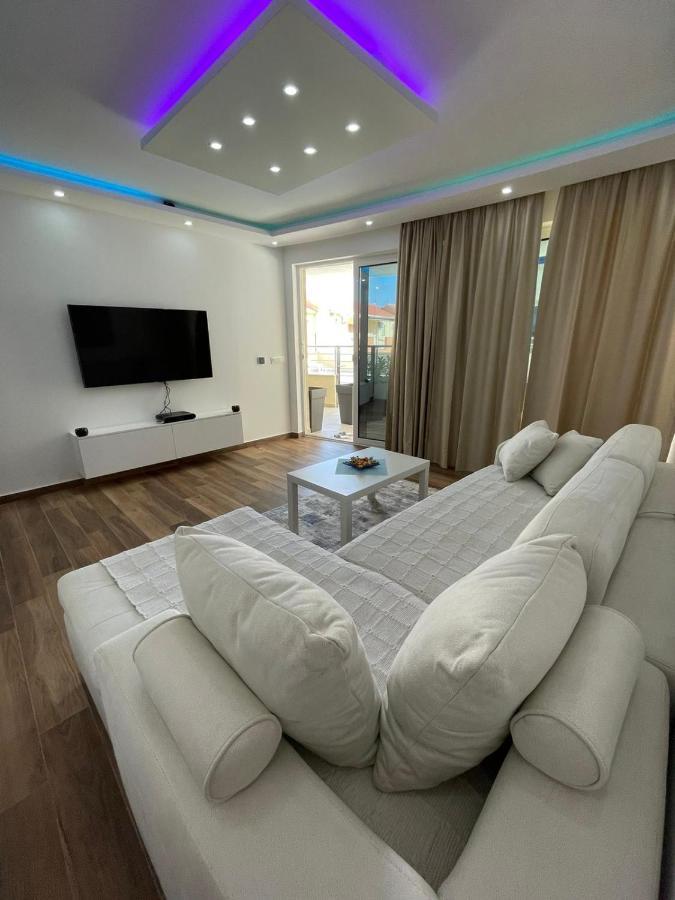 Charm Apartment Petrovac Exterior photo